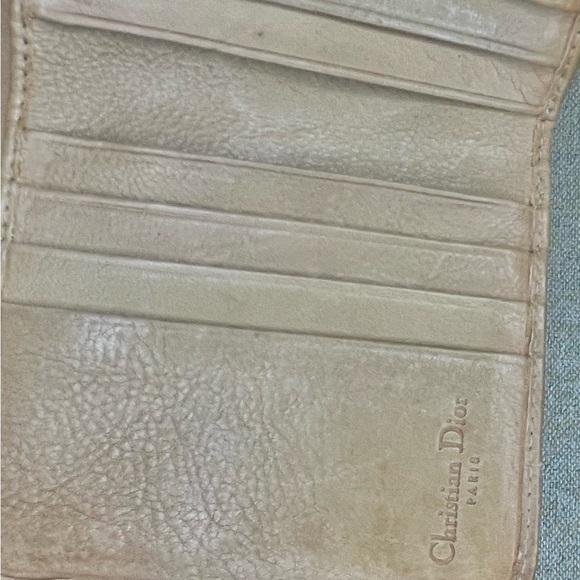 Christian Dior Remove before flight wallet. - Picture 7 of 7